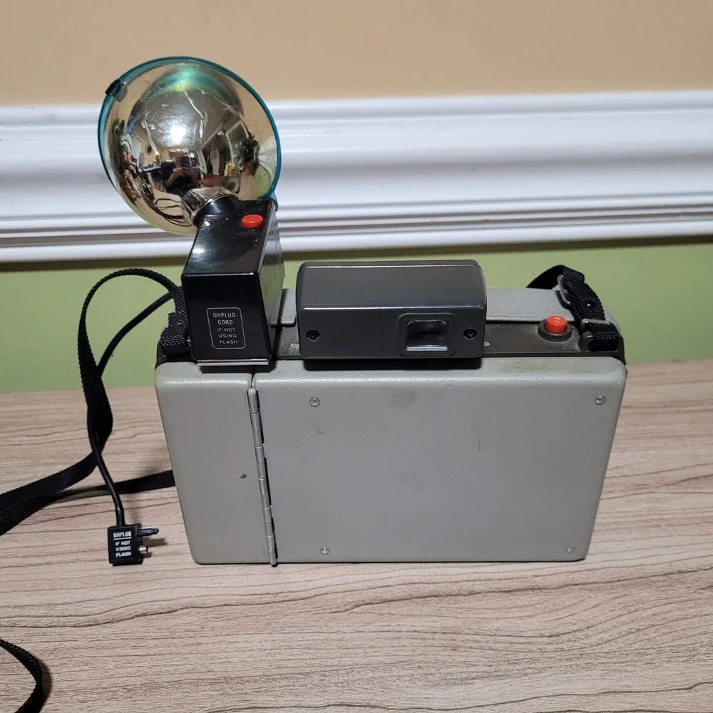 Polaroid Automatic 210 Land Camera Vintage Instant Film Folding Camera Flash
